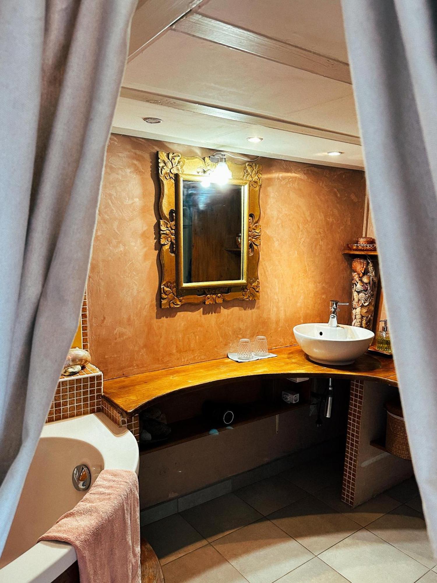 Casaluna, Chambre Climatisee Dans Maison De Village ซอตตา ภายนอก รูปภาพ